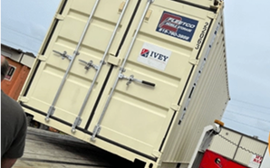 What to Look for When Comparing Container Transport Providers